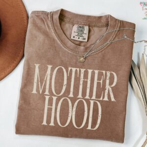 Comfort Colors Mother Hood Shirt, Trendy Mama T-shirt, Mom Life Tee, Oversized Graphic Mom Shirt, Motherhood T-Shirt, Cool Mom Club Tee