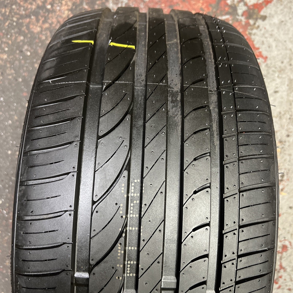 195/65R15 Linglong Green-Max EcoTouring - Image 2